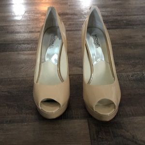 NBW Michael Kors pump size 11